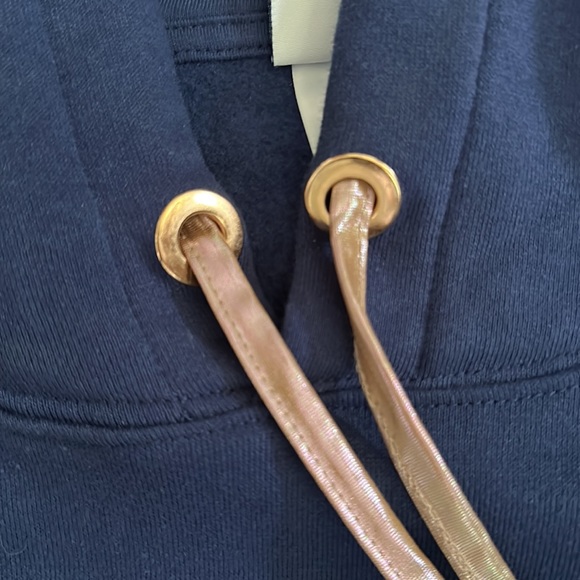 Walt Disney World Blue Cropped Hoodie Sweatshirt, size medium - Picture 3 of 8